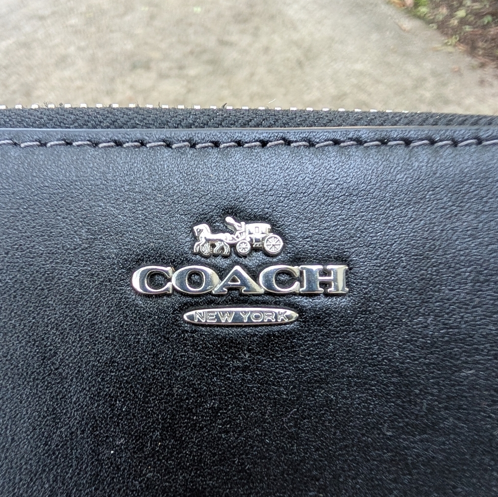 Coach Long Zip Around Wallet Black/,Berry New - Picture 2 of 6